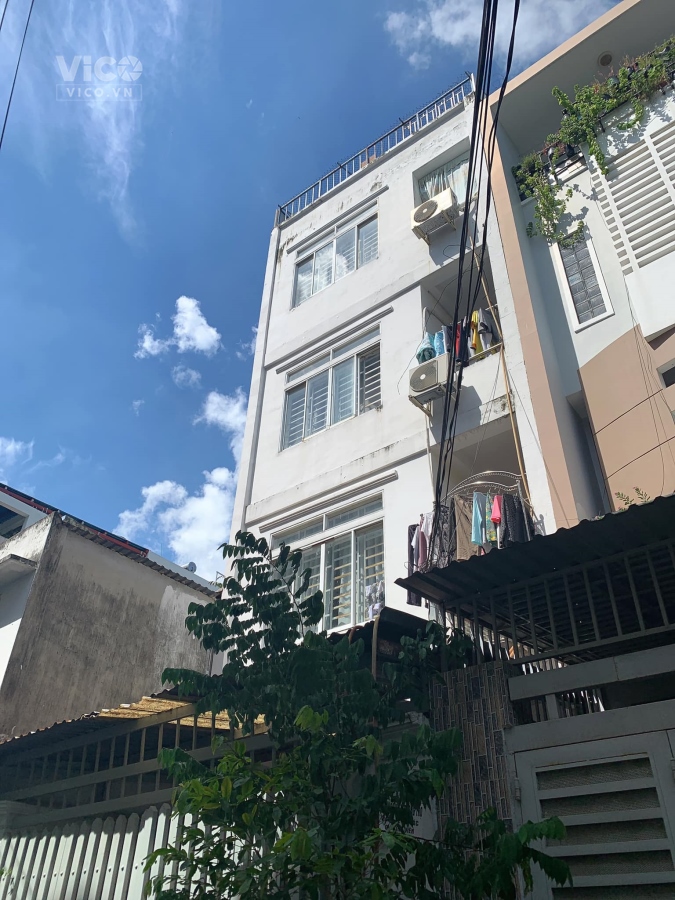 Bán nhà 3 mặt tiền hẻm, 1 trệt 2 lầu 1 sân thượng