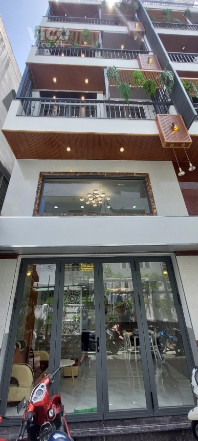 ĐỊNH CƯ MỸ CẦN BÁN CĂN NHÀ NGOẠI Ô SÀI GÒN, 5 TẦNG, GẦN SÂN BAY, TẶNG FULL NỘI THẤT CAO CẤP, CÓ 1 0