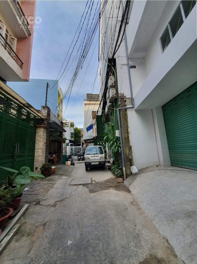 Kế Mặt Tiền Tân Sơn Nhì, Hẻm Xe Hơi 137m2, 6P Cho Thuê, Nhỉnh 9 Tỷ