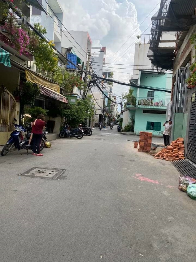 Hiếm bán nhà Lý Thường Kiệt 3 TẦNG BTCT 22m2 giá 3.1 tỷ.