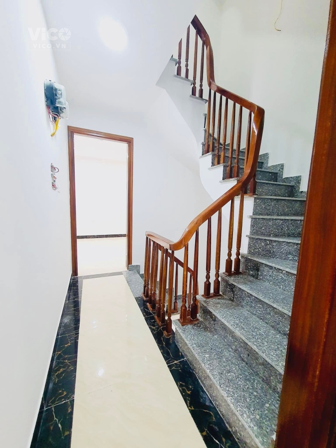 NHÀ MỚI TINH, LÔ GÓC, 50M X 6T MT5M NHỈNH 6 TỶ, PHỐ ĐẠI TỪ, HOÀNG MAI