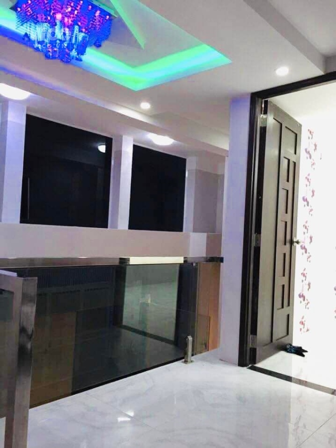 MẶT TIỀN KINH DOANH 3 TẦNG, 34M2, XE HƠI THÔNG, GÒ VẤP, NHỈNH 3 TỶ.