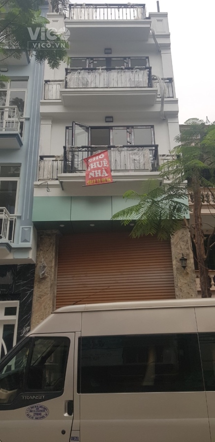 Nhà mới thang máy ga ra ô tô Đê La Thành Ngọc Khánh Ba Đình 19.5 tỷ.