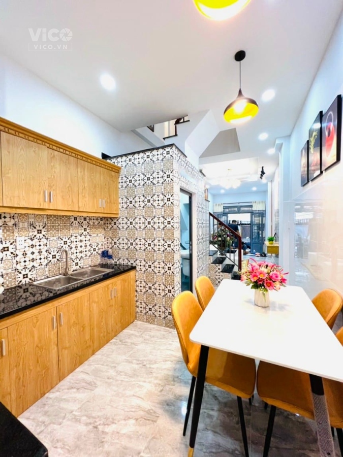 GV49 2 tầng đúc Bê tông cốt thép 34m2 mới xây đẹp lung linh nhỉnh 4 tỷ