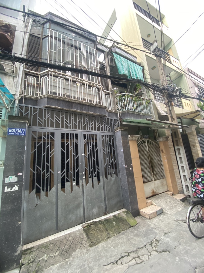 Cần bán nhà hẻm đường CMT8 phường 15 quận 10 Diện tích công nhận đến 72m2, NGANG 5.5M cực hiếm