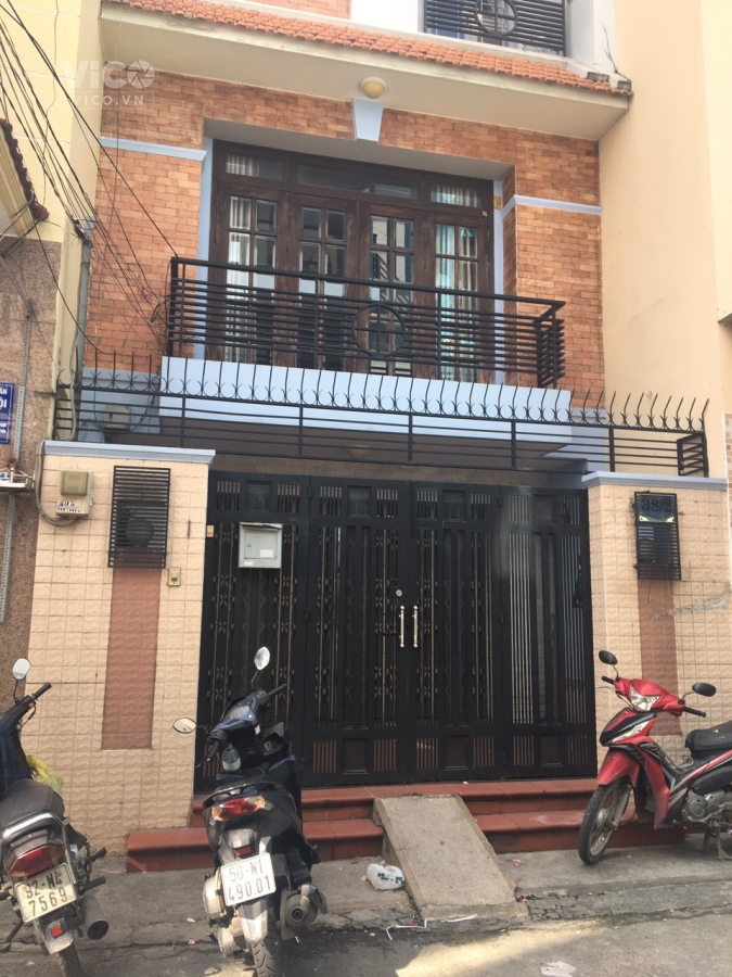 Chính chủ cần bán gấp nhà HXH đường CMT8 phường 10 quận 3 Diện tích 4.3x28 sổ vuông vức, phong thủy