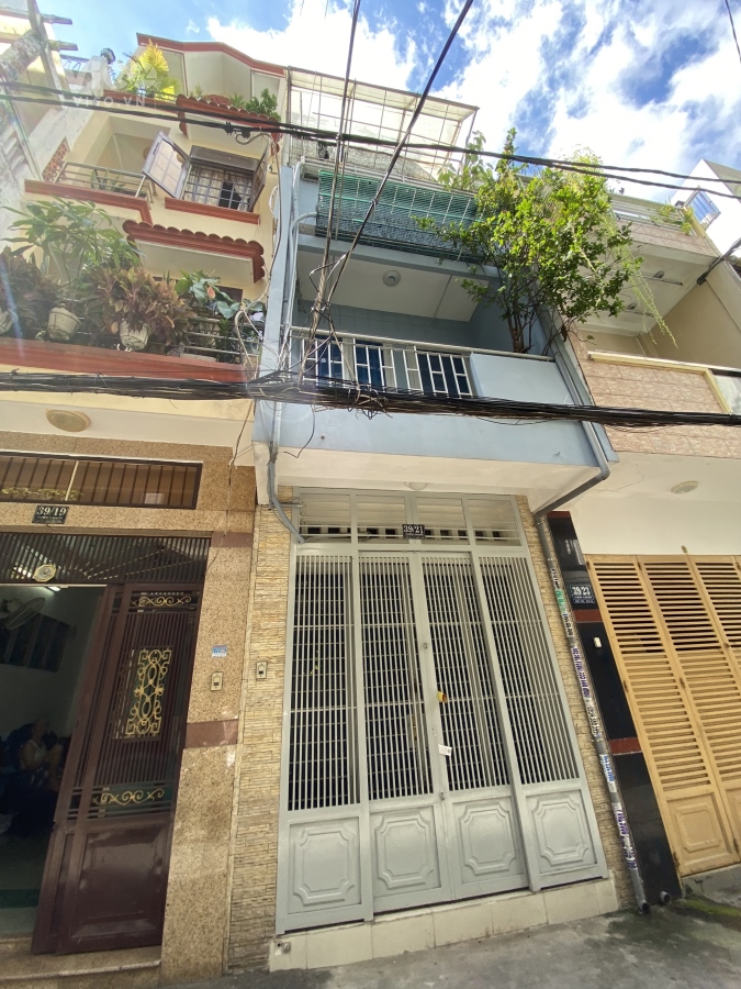 Cần bán nhà HXH đường Vườn Chuối phường 4 Q3 4 tầng Công Nhận 40m2 giá 8 tỷ thương lượng