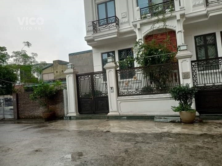 Nóng chủ trẻ cần bán Biệt Thự giữa Tây Hồ gần 200m2, 4 tầng chỉ nhỉnh 40ty.