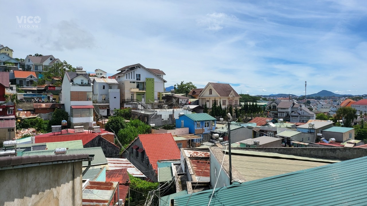 Bán khách sạn 2 mặt tiền đường nhựa P4, TP Đà Lạt giá 12.5 tỷ