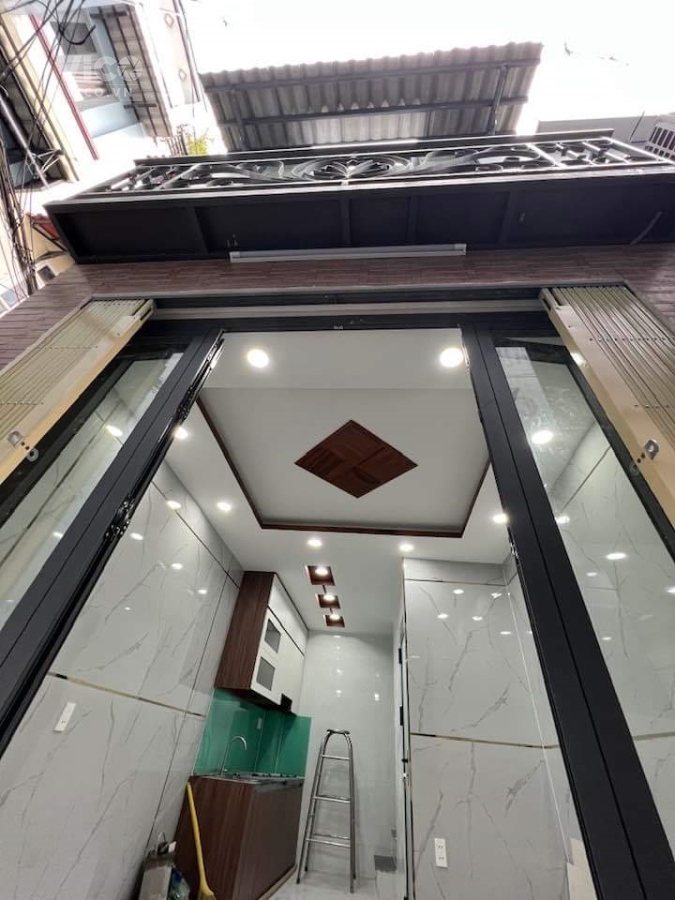 HXH Đoàn Văn Bơ DT 38,8m đúc mới đẹp 2 tầng Quận 4 có 2,7 tỷ