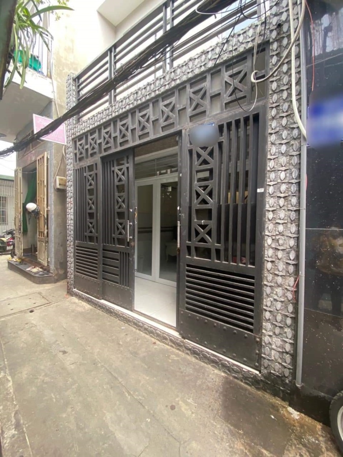 Bán nhà Cách Mạng Tháng Tám, Quận 3, dọn vào ở ngay, chỉ 4 Tỷ 199