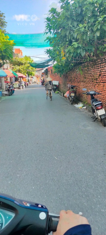 Tiện ích đầy đủ Trường học, Chợ,Ủy ban,dân cư đông đúc dân trí cao.Pháp lý rõ ràng, thủ tục nhanh.