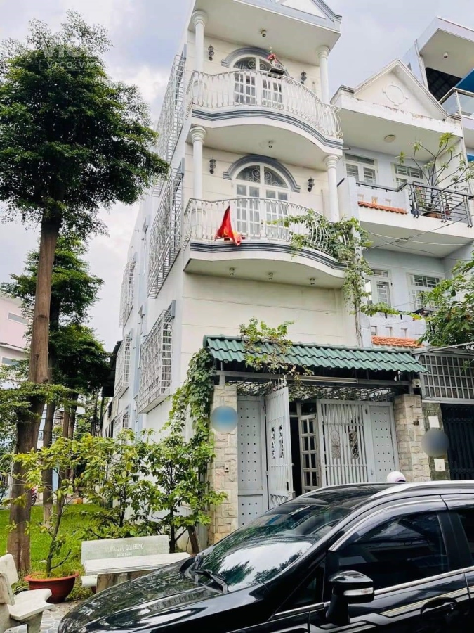 SIÊU PHẨM 2 MT KẾ BÊN LÀ CÔNG VIÊN KHU BIỆT THỰ VEN SÔNG HẺM 10M CÓ LỀ XE HƠI NGỦ