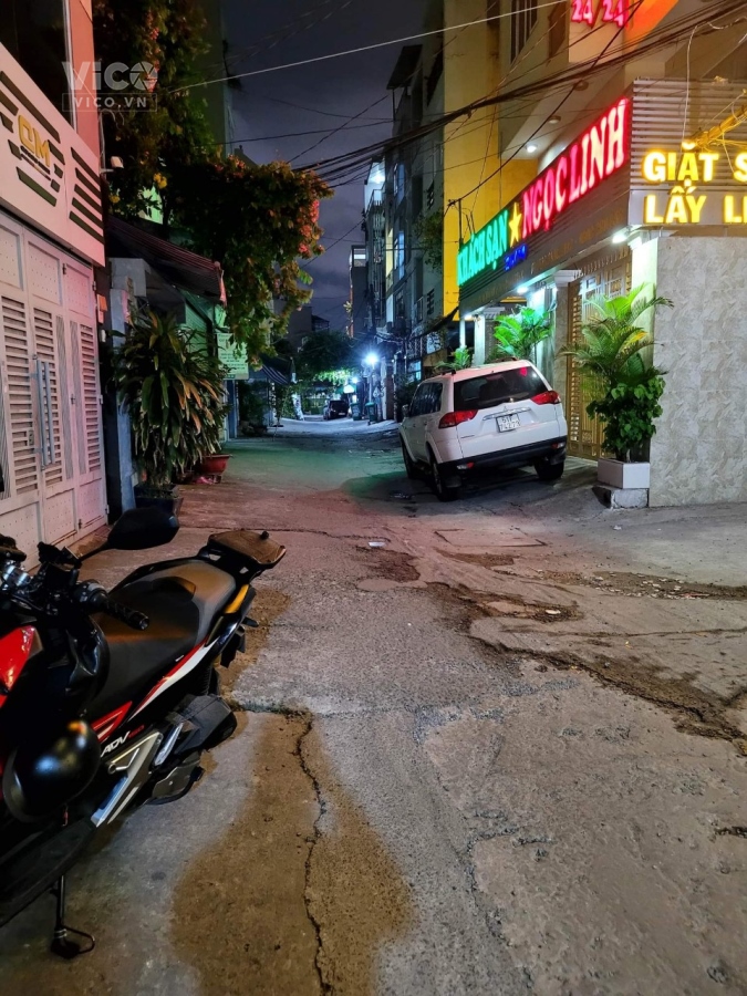 KHU VIP PHƯỜNG 11 BÌNH THẠNH. HẺM XE HƠI Ô TÔ NGỦ TRONG NHÀ KHU CÁN BỘ CAO CẤP DÂN TRÍ CAO,