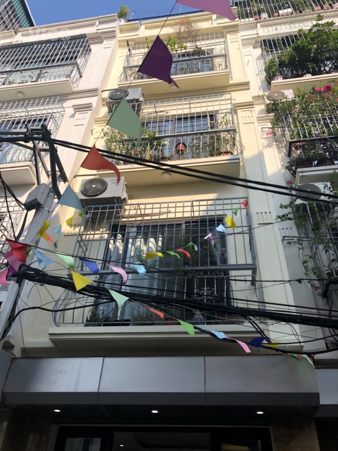 EM CHÍNH CHỦ BÁN NHÀ NGÕ 210 ĐỨC GIANG LONG BIÊN DT 52M2 5 TẦNG NGÕ Ô TÔ TRÁNH LH