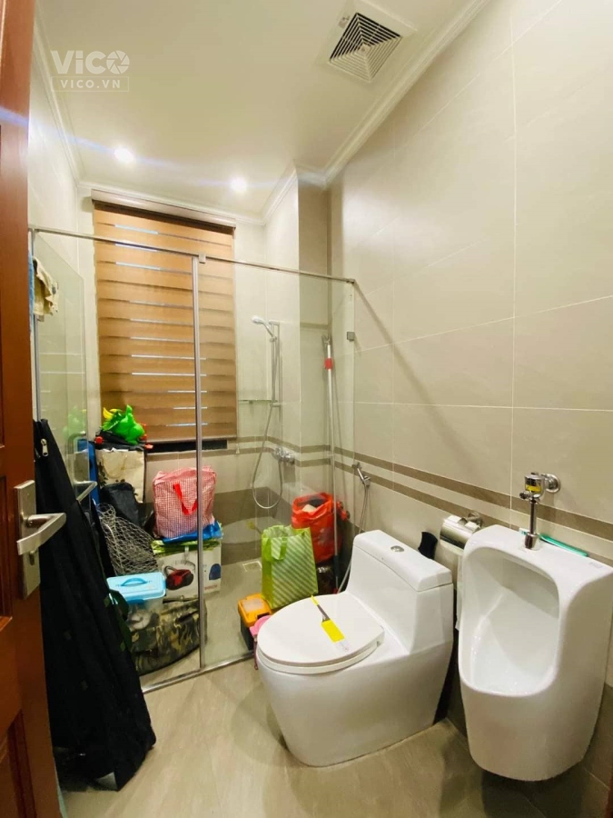 Nhà mặt phố Phạm Văn Đồng 89m2 6 tầng thang máy nhà mới ở ngay giá chỉ 20 tỷ.