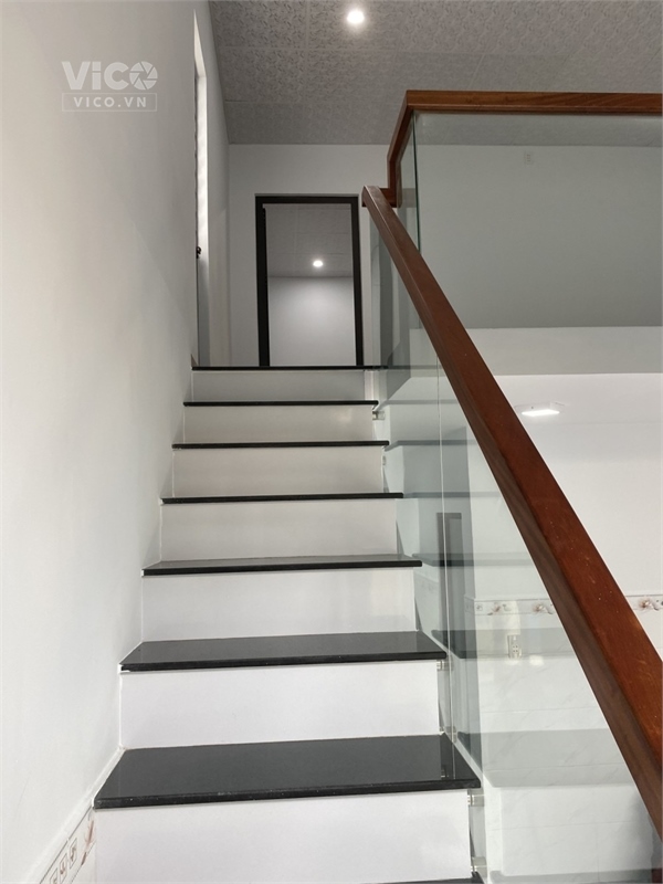 Nhà Mặt tiền 10.5m, Kinh doanh, Kiệt đường Lê Duẩn chỉ 2.x tỷ