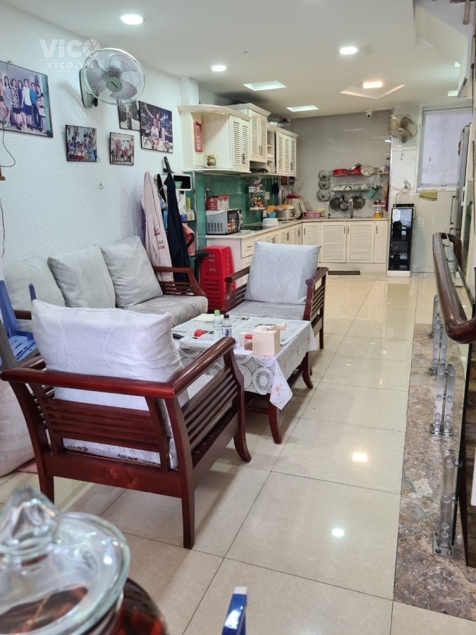 Bán nhà HXH CMT8 ngay CHCC Hà Đô Quận 10 5 tầng 44m2 giá nhỉnh 9 tỷ