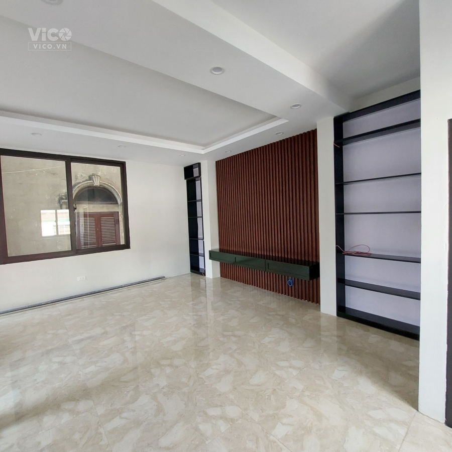 Bán nhà chính chủ, cách 1 nhà ra phố Trường Chinh, 6 tầng mới đẹp, kinh doanh tốt. Liên hệ