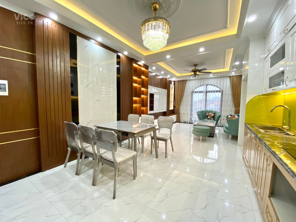 Bán nhà Gia Quất, Thượng Thanh, Long Biên 43m2 x 3 tầng, giá 4,85tỷ ngõ ô tô tránh, view công viên