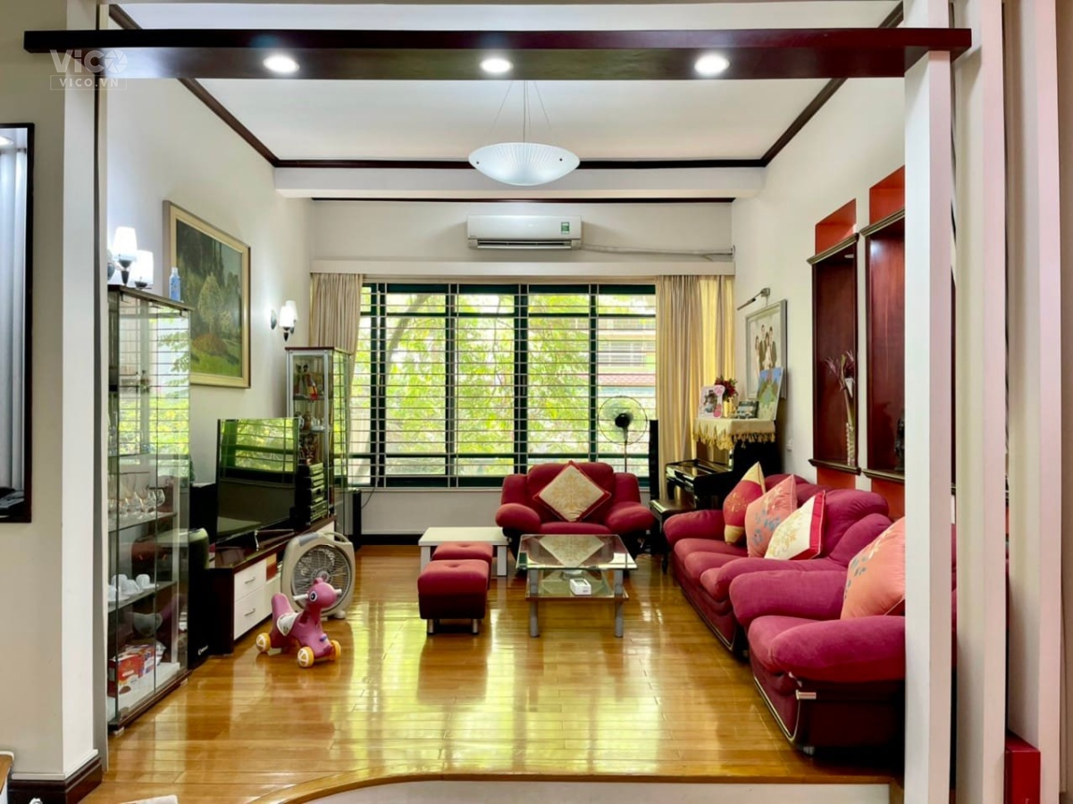 BÁN GẤP BIỆT THỰ SÂN VƯỜN PHỐ VỌNG HAI BÀ TRƯNG KHU PHÂN LÔ BÀN CỜ TRƯỚC NHÀ 2 Ô TÔ TRÁNH Ô CHỜ