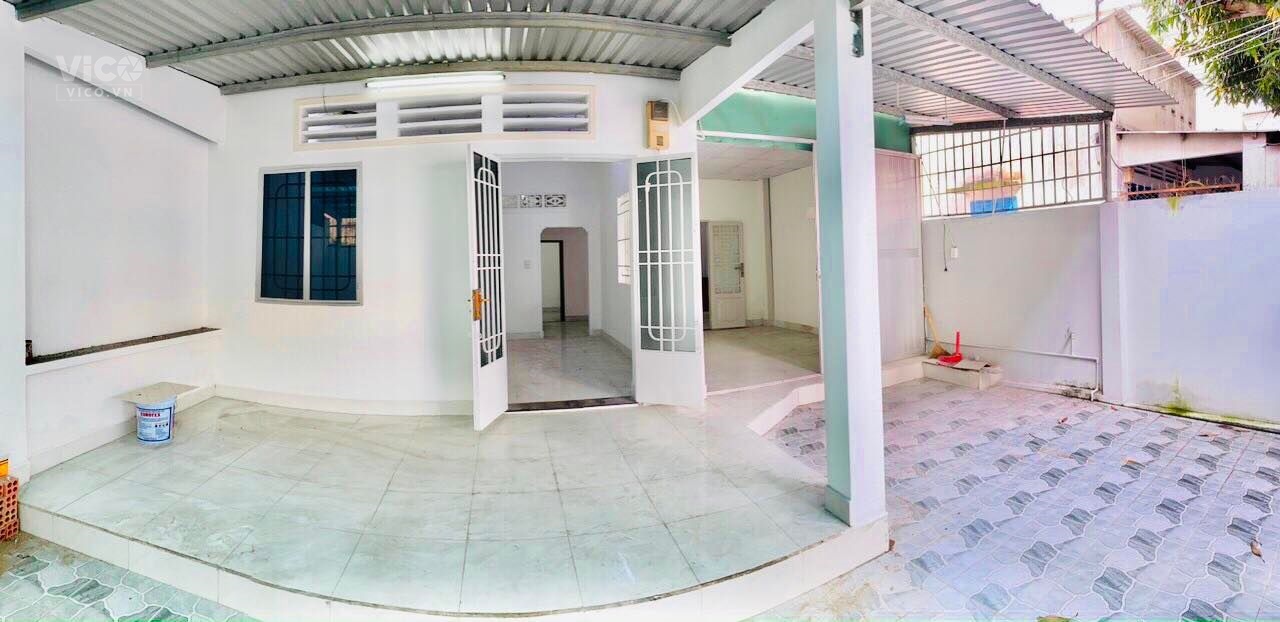 Cần tiền trả nợ bán gấp căn nhà cấp 4 vị trí 2 mặt tiền hẻm! Đường số 4 Trường Thọ, Thủ Đức