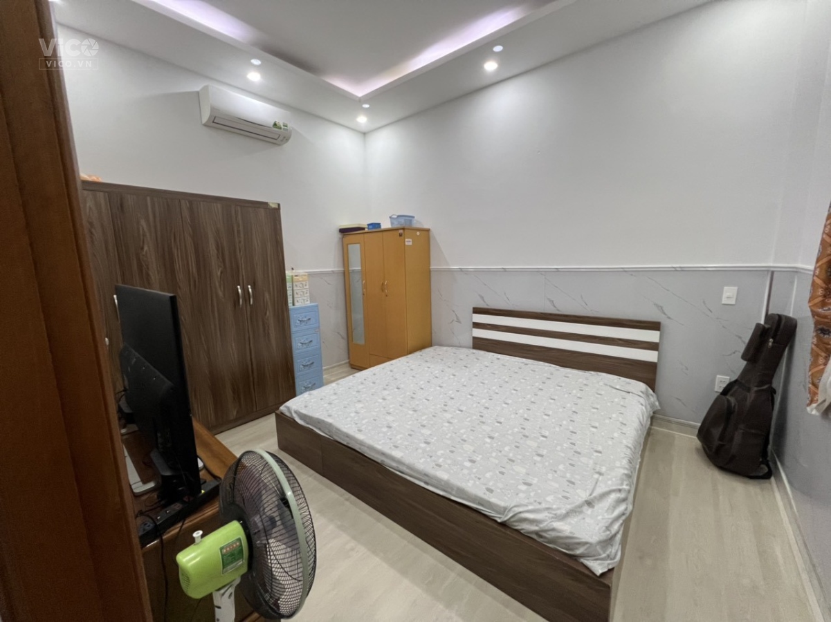BÁN NHÀ MẸ THỨ QUẬN CẨM LỆ