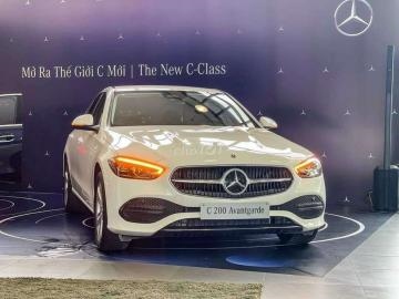 Sale tưng mừng, mừng tháng 9. Tháng của độc lập tự do. Mercedes Benz CClass 2022