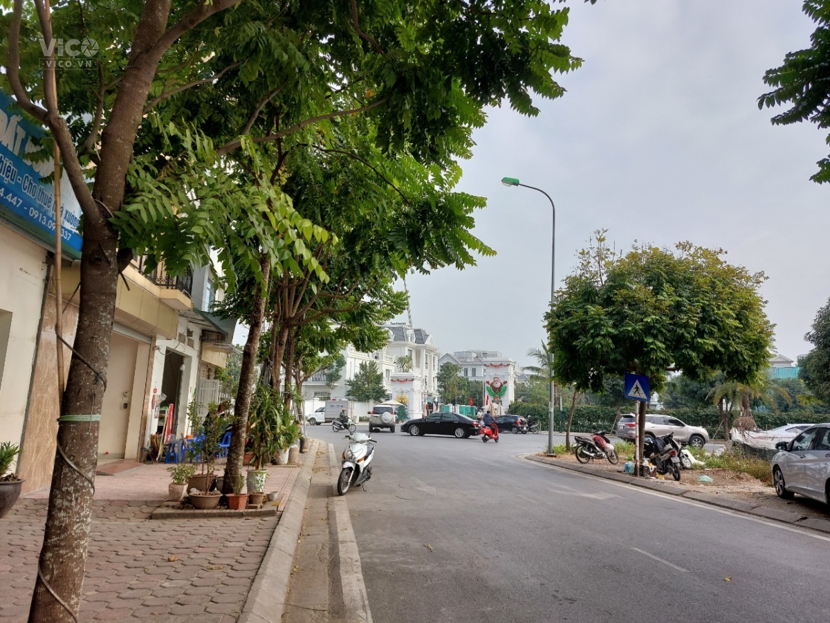 BÁN NHÀ PHÂN LÔ VIỆT HƯNG, LONG BIÊN, 6 TẦNG THANG MÁY, KINH DOANH ĐẮC ĐỊA, HÀNG XÓM VINHOME