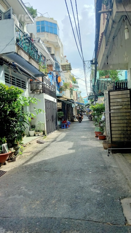 Bán nhà 2 mặt hẻm ô tô P12, Tân Bình, 2 tầng , 68m2 5.5 Tỷ