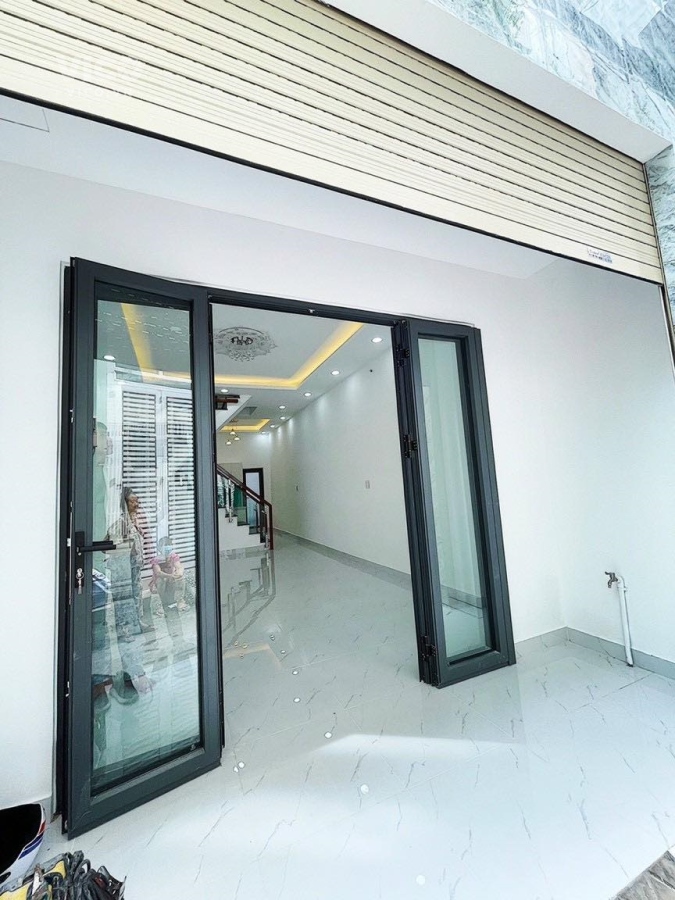 QUẬN 10 Hẻm Xe Hơi Nhà Mới Xinh Vào ở Ngay 3 Phòng Ngủ Hẻm đẹp thông thoáng.