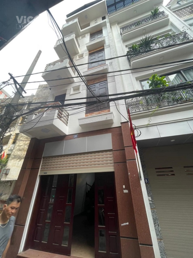 Nhà Ngọc Lâm Long Biên 2 thoáng ô tô vào nhà 65m x 5 tầng, giá hơn 9 tỷ.