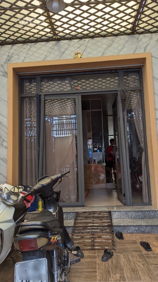 Bán nhà hẻm xe tải thông Lê Văn Việt, ngã 3 Mỹ Thành, Quận 9, giá 4 tỷ55