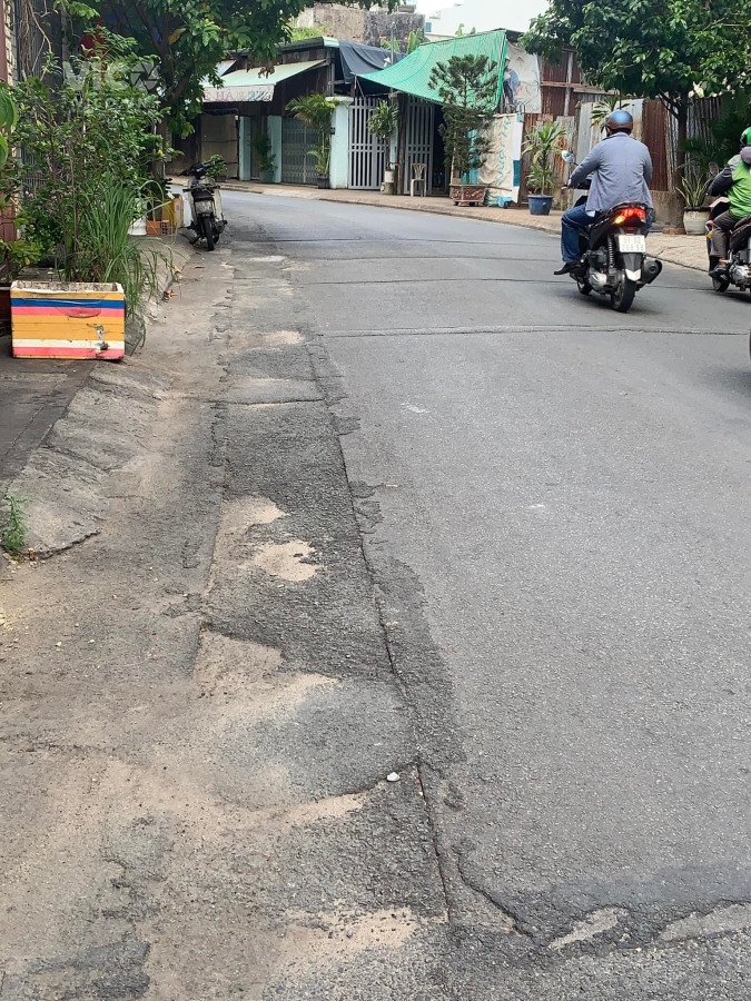 NHÀ NGONBỔRẺ TÂN SƠN NHÌ QUẬN TÂN PHÚ CHỈ NHỈNH 5 TỶ.