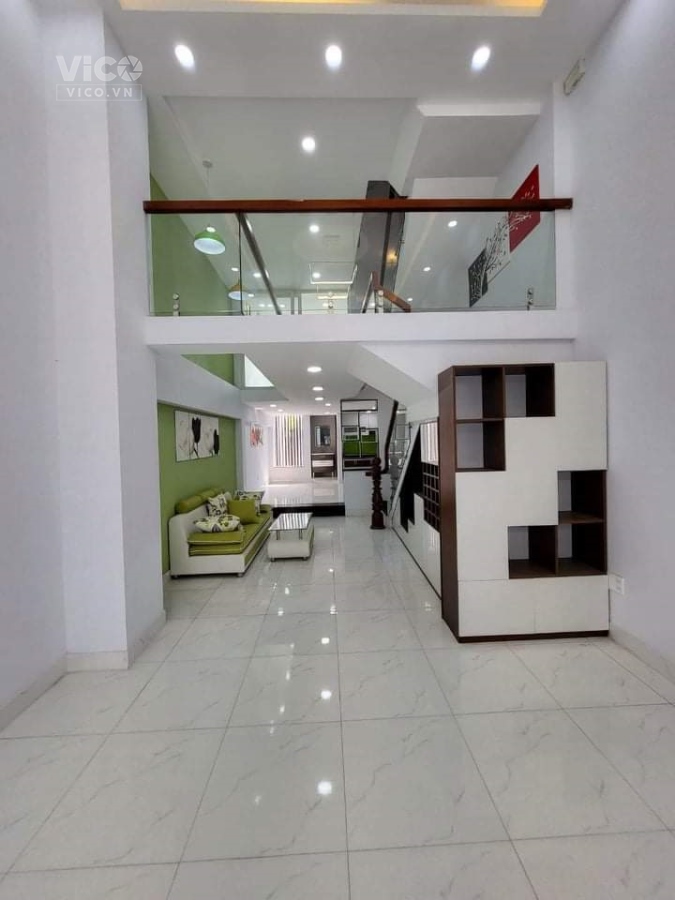 Bán nhà 4.5 x13.5 SHR 2 xe hơi tránh 1 trệt 1 lửng 2 lầu 4pn ST Hiệp Bình Phước