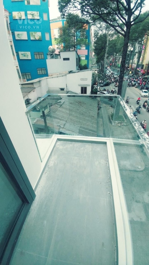 Bán gấp Nhà mặt tiền kinh doanh, 3 tháng 2 giá chỉ nhinhr 40 tỷ
