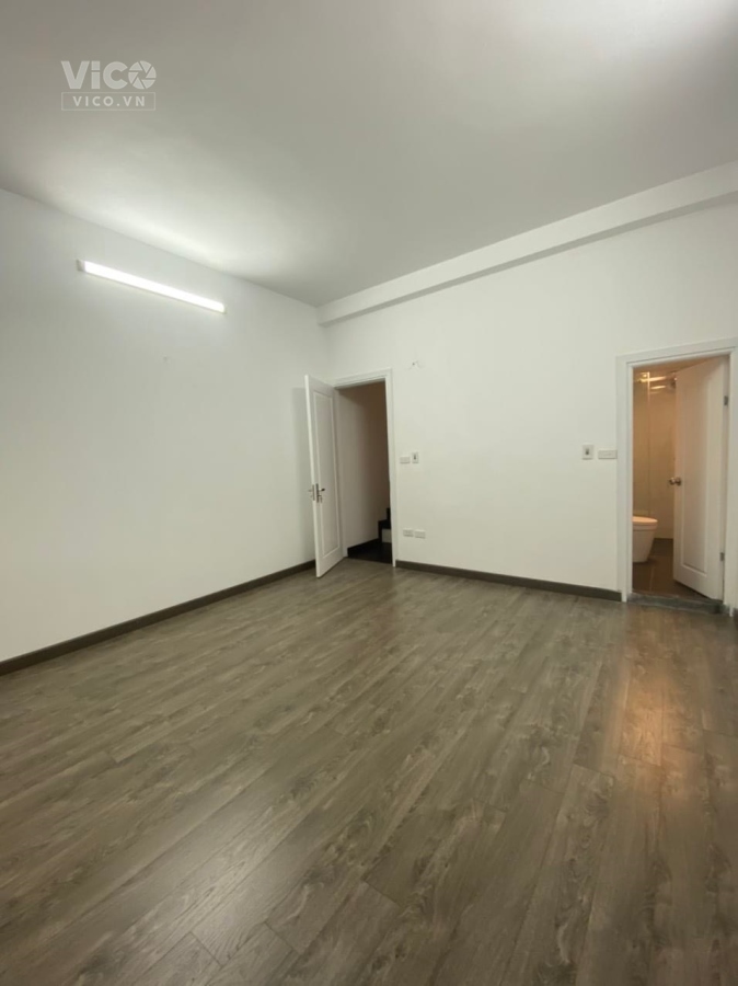 ĐẬP HỘP NHÀ MỚI LÒ ĐÚC HBT 26M2 NHỈNH 4 TỶ Ô TÔ KD.