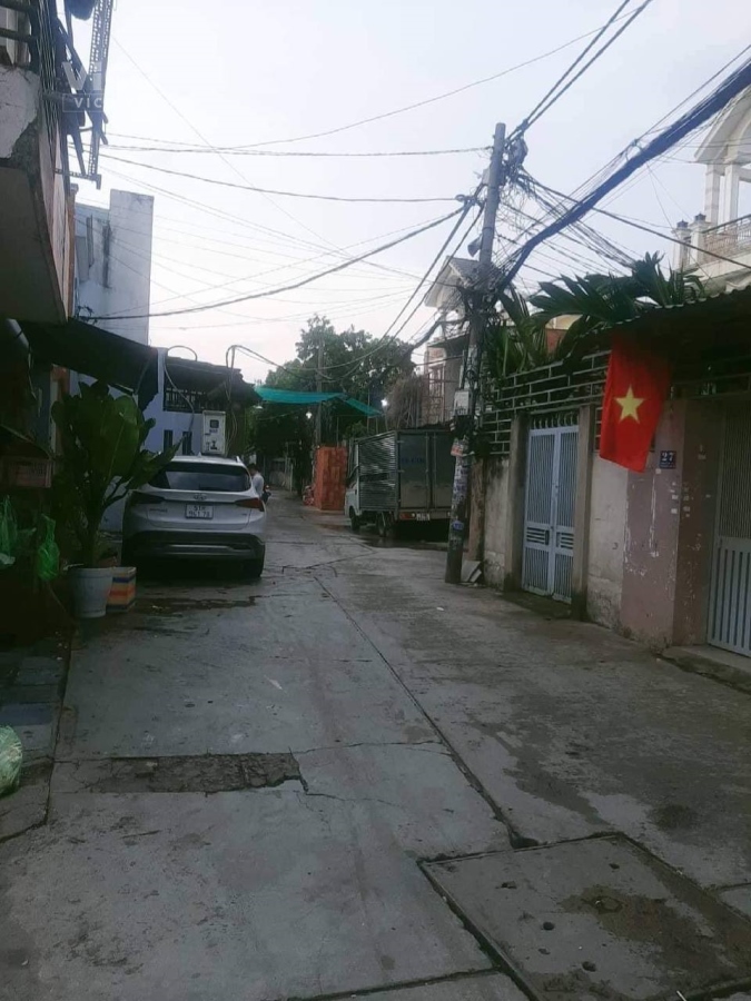 Bán nhà 2 tầng đường số 17, hẻm xe hơi, 58m2 chỉ 3.8 tỷ, cách 2 căn ra hẻm xe tải