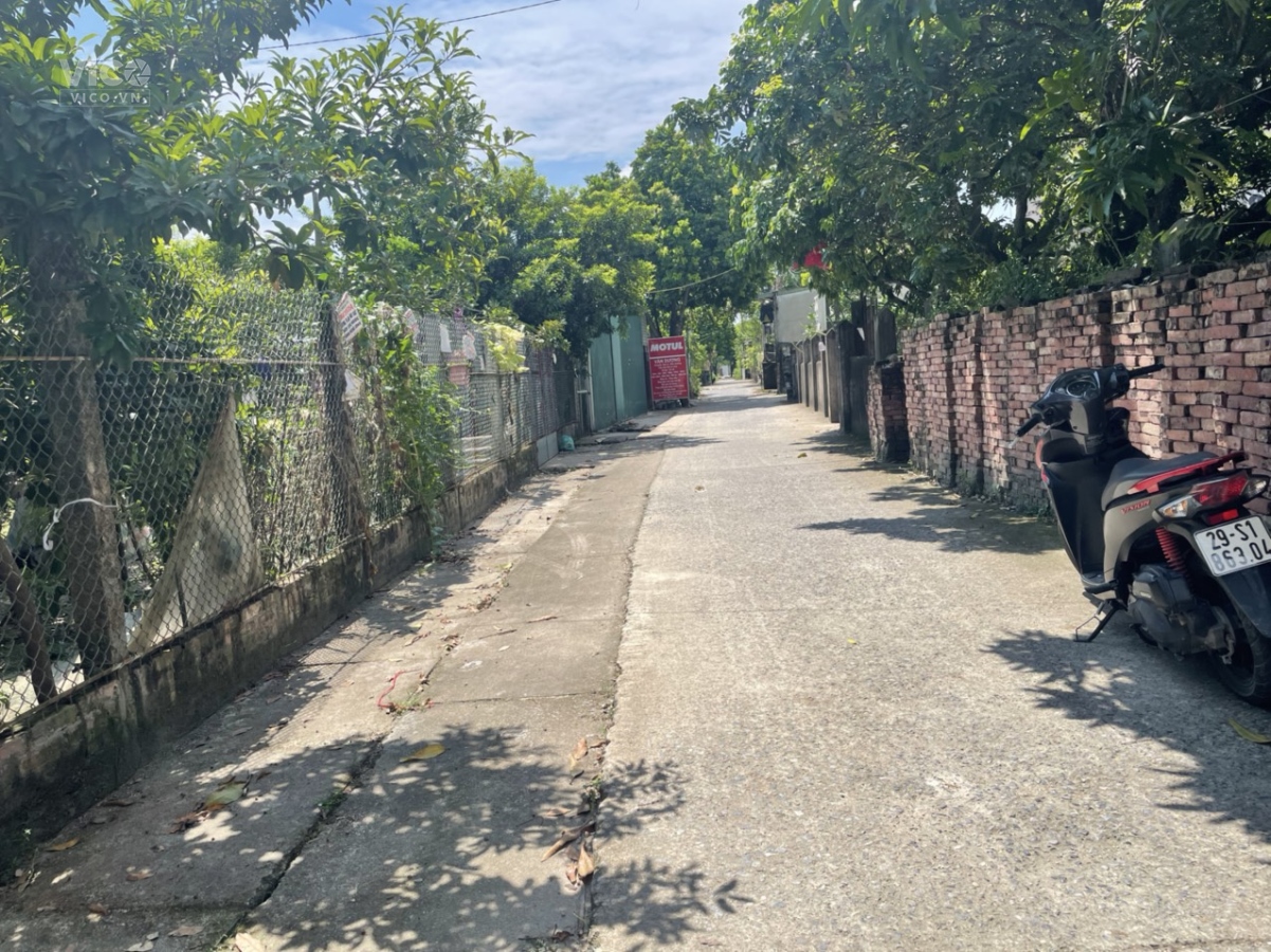 chủ cần tiền cho con du học lên cần thanh khoản mảnh đất 63,8m trục chính bìa làng Quan Âm Bắc Hồng