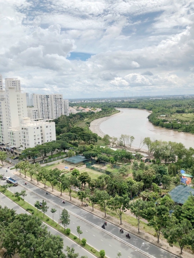 Cần tiền bán lỗ căn hộ Midtown Phú Mỹ Hưng Q7, lầu cao view đẹp, nội thất bắt mắt, giá 5ty560