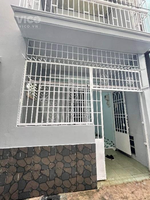 Hẻm XH, / Lã Xuân Oai, Ngang 7 ( 83 m2) , Nhà Đẹp ở ngay, Nhỉnh 4 tỷ.