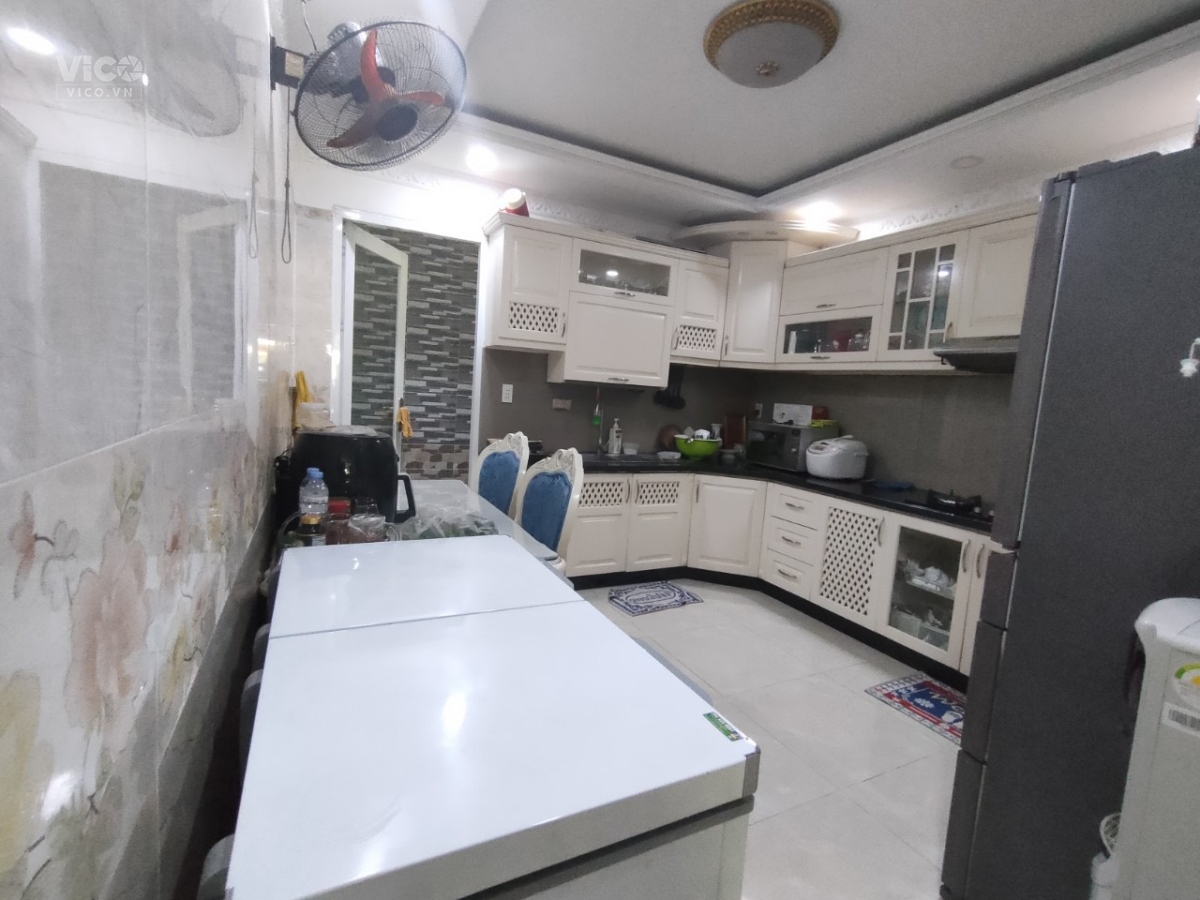 Cần bán nhà Mặt Tiền Phương 4 Quận 8 Khu Vực Kinh Doanh Sầm Uất
