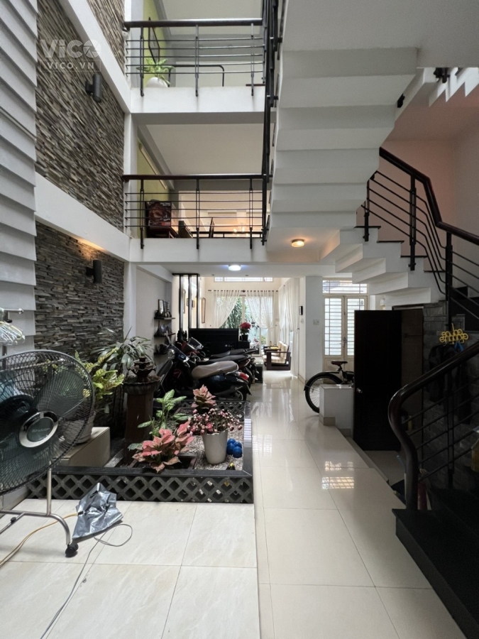 Hẻm 5M, nhà đẹp CMT8, Quận 3, 100m2 (6x17), 4 Tầng 5PN, chỉ 13 TỶ