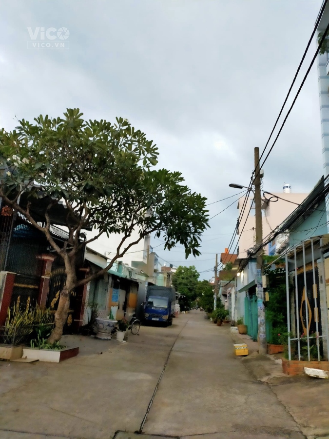 NHÀ TO ĐẸP ĐƯỜNG BÌNH TRỊ ĐÔNG BÌNH TÂN, DIỆN TÍCH RỘNG, HẺM Ô TÔ TRÁNH NHAU.
