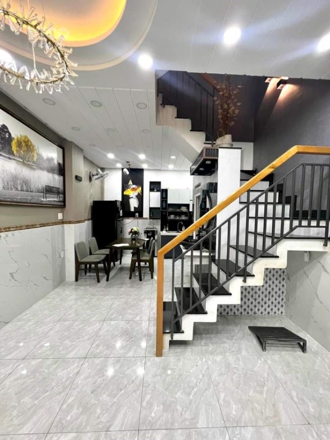 Bán Nhà Mới 3 Tầng Đường Xe Hơi Công Viên Làng Hoa, Gò Vấp 34m chỉ hơn 3 tỷ