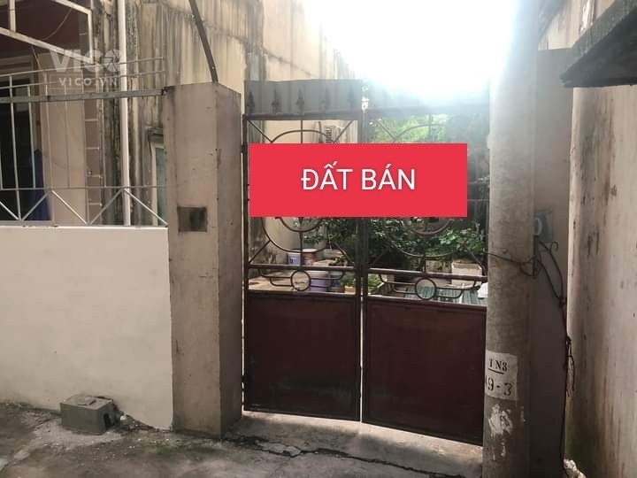 Cần bán gấp lô đất phố Bát Khối, 46 m2, MT 4,9 m, chỉ nhĩnh 2 tỷ.