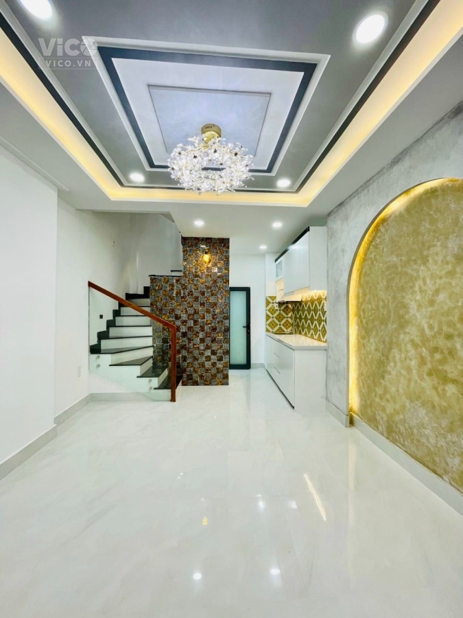 Nhà Mới Phan Văn Trị 5 tầng sát MT giá chỉ 4 tỷ nhĩnh