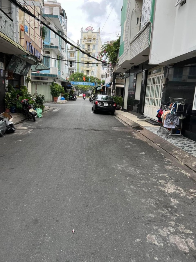 Bán nhà 3 tầng đường lê thúc hoạch, hẻm ô tô, 47m2 chỉ 4.5 tỷ