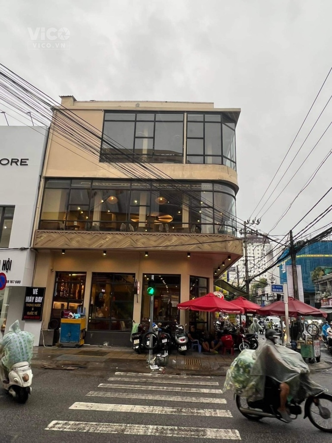 Nhà mặt tiền kinh doanh Hải Châu, Hùng Vương, 2 mặt tiền, 3 tầng, thuê 70tr/ th