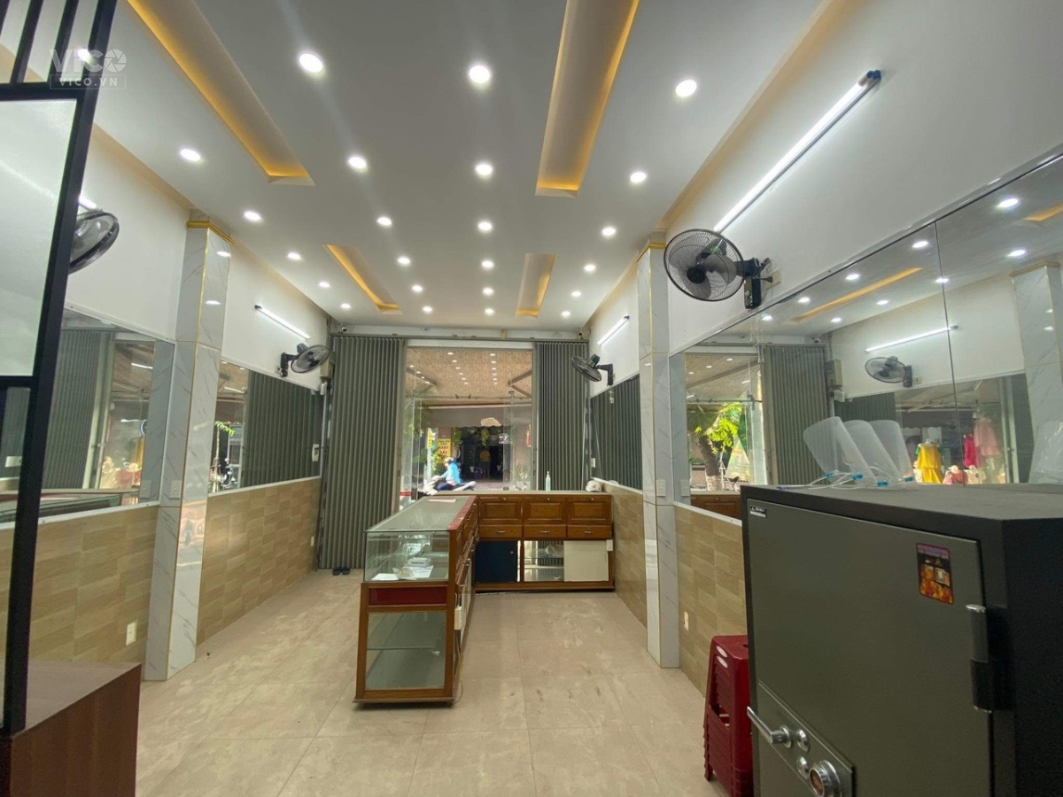 Chủ cần tiền giải quyết viện phí, bán gấp nhà mặt tiền Nguyễn Phước Lan Hoà Xuân 14.x tỷ